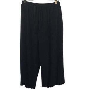 BLOOMCHIC 14-16 1X plus black elastic waist cropped lounge pants NWT b30